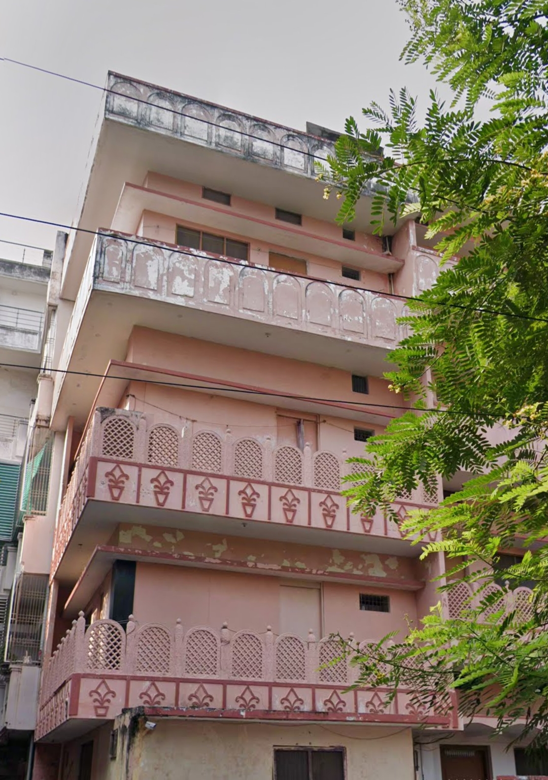 4 Floor House in Colony Near Ravidas Gate,BHU , VARANASI